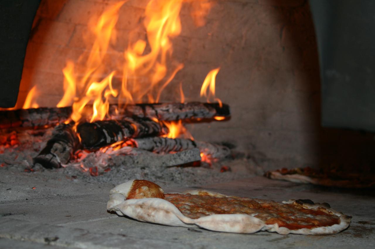 Hotel Ristorante Benigni Campagnano Di Roma Luaran gambar